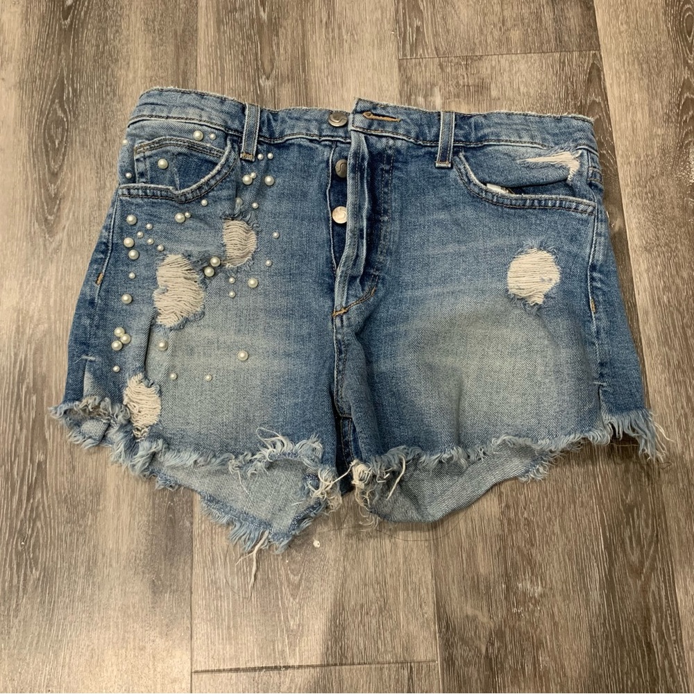 Taylos hill shorts with pearls